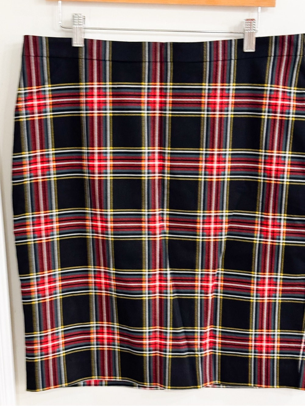 J. Crew Classic Black Plaid Pencil Skirt - Red & Yellow Tartan NWT Sz 14 - Picture 1 of 6